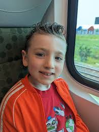 Amanda Waltz's Instagram, Twitter & Facebook