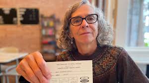 Vaccinated seniors navigate life in mostly unvaccinated rural America : NPR