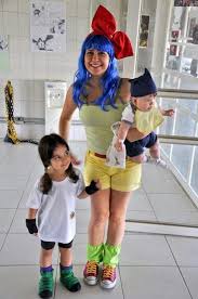 Bulma With Baby Trunks Pan Family Cosplay Baby Cosplay Dbz Cosplay