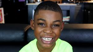 Leo is diagnosed with Pfeiffer syndrome and hopes others say “I love you”  upon meeting him. When he grows up Leo hopes to be a superhero while  playing professional sports