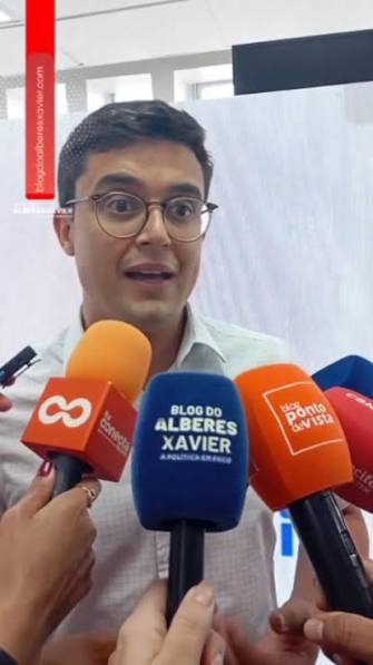 O prefeito do Recife, Victor Marques, marcou presença no lançamento do Novo Conecta, onde ressalta as iniciativas que beneficiam diretamente os cidadãos e impulsionam o progresso da tecnologia no ...