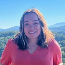 Miranda Arce's Instagram, Twitter & Facebook