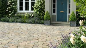 Discover new landscape designs and ideas to boost your home's curb appeal. 15 Driveway Ideas Clever Ways To Give Your Home The Smart Entrance It Deserves Gardeningetc