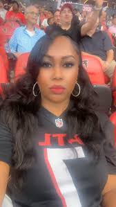 Sunday Funday with @a_p_smi , #atlantafalcons #girlstrip #gameday  #collegeroomies #uab