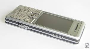 Sony Ericsson C510 - half smile ...