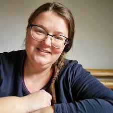 Started the week off with tearful laughter during a session. 🤣 My clients  challenge me, they inspire me, they surprise me and reveal deeply touching  feelings during our work together. My love