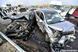 Unul dintre copii a fost transportat la spital cu elicopterul. Accidente In LanÈ› Pe Autostrada Soarelui Sondaj Cine E De VinÄƒ Dcnews