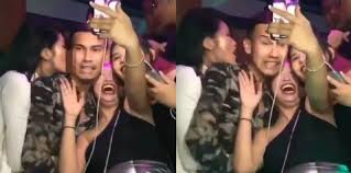 Brother semua gila dope gila macam bawa brick. Mk K Clique Dicium Peminat Ketika Wefie Netizen Kesal Wanita Hilang Sikap Malu Sensasi Mstar