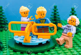 Maybe you would like to learn more about one of these? Tambov Federacion Rusa 30 De Julio De 2016 Los Ninos De Lego Juegan En El Patio De Juegos Con Su Abuela En El Parque Estudio De Disparo Fotos Retratos Imagenes Y