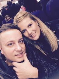 Hozzászólásod írásánál, kérjük kövesd az alábbi alapszabályokat L L Junior Felesege Elkoltozott Blikk