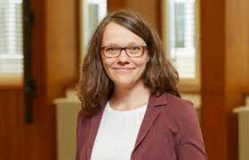 Schüler/innen können selbstständig zu gelesenen büchern fragen beantworten und punkte sammeln. Institut Fur Kriminologie Dr Nicole Bogelein