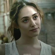 Blonde Fiona Gallagher