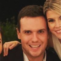 Last week was bittersweet as I said goodbye to the amazing company I have  called home for the past 3.5 years. Saks OFF 5TH was my first job after  leaving my job