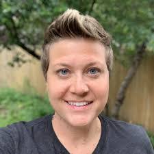 Kristen Friedman's Instagram, Twitter & Facebook