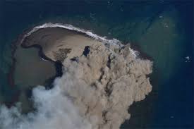 Pulau Baru Muncul di Lepas Pantai Jepang Setelah Letusan Gunung Berapi  Bawah Air yang Kuat - EtIndonesia