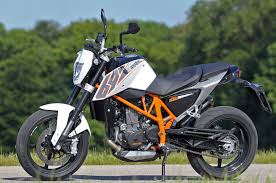 Hier finden sie die aktuellen technischen daten des modells 690 duke r von ktm. Ralf Kistner Rk Moto Motorrad Einzeltraining Motorradtraining Motorradtest Fotografie Fahrertraining Sicherheitstraining Kaufberatung Herzogliches Fahrvergnugen Ktm 690 Duke Abs Modell 2012