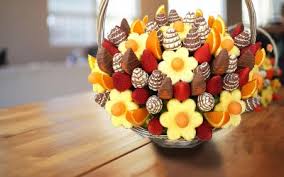 Order fresh edible fruit arrangements guaranteed delivery in eastwood, uk. Fruity Gift Dessert Caterers Westminster