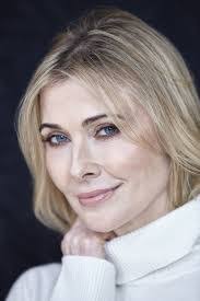 Ellen Pickering's Instagram, Twitter & Facebook