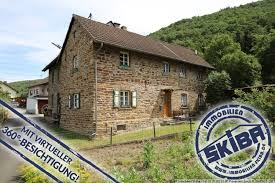 Großes baugrundstück in leichter hanglage mit tollem ausblick. Einfamilienhaus In Dumpelfeld Niederadenau 83 M