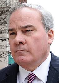 Witness Says She Was Told to Make It Seem as if Rowland Was Tied to Company 