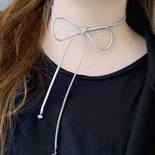 Hippe Choker Mit Fliege Sind Absolut Super Und Schon Um Selbst Zu Machen Enger Kragen Ketten Selber Machen Schone Ketten