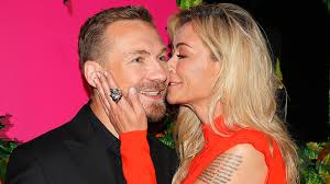 Facebook gives people the power to share and makes. Martyna Wojciechowska I Przemek Kossakowski Piekna Para Kozaczek