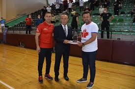 .yıllardır kullandığı lakabı asker bülentin nasıl oluştuğunu uygun'a soran melih gümüşbıçak, bülent uygun'dan samimi yanıtlar aldı. Bulent Uygun U Duygulandiran Toplanti Denizli Genclik Ve Spor Il Mudurlugu Facebook