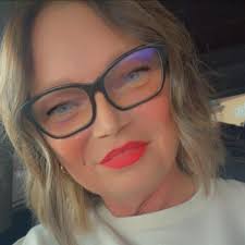 For someone who has never been to Tybee, where would be a good place to  stay if you just want to relax and have an Ocean View ? Also goog parking  would