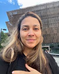 Kelly Baumgardner's Instagram, Twitter & Facebook