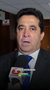 A recente ação conjunta das Polícias Civil e Militar, que extrapolou os  limites territoriais do Rio de Janeiro, demonstra a gravidade do cenário de  guerrilha urbana enfrentado., Não se trata de crimes ...