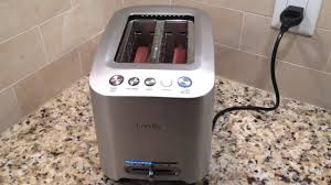 Grille Pain Robotique De Breville Youtube