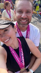 Acompañada es aún mejor 💕✨ #couplegoals #run #running