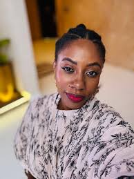 Outside for my girl Chef Amakaa 🥰. Wearing the dress you chose for me.  Thank you my people 🤗.