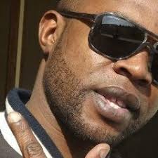 Listen to playlists featuring 04 04 Piste 4 by Guy-marino Hinnouho online  for free