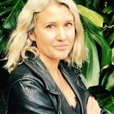 Critics: Escaping Utopia