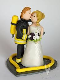 Pin Von Lesly Manrique Auf Hochzeit Hochzeit Torte Figuren Hochzeitstorte Feuerwehr Hochzeitstorte Figuren