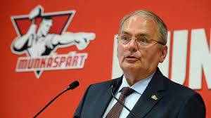 Az elsikkasztott ország (2009), korona kiadó; Ykpz39twinvrxm