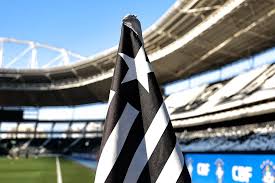 SAF do Botafogo é colocada à venda em jornal britânico; confira