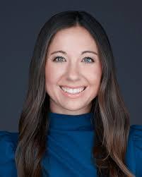 Lorrie Bradshaw's Instagram, Twitter & Facebook