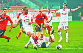 Zagłębie sosnowiec is going head to head with widzew łódź starting on 3 apr 2021 at 14:00 utc at stadion ludowy stadium, sosnowiec city, poland. Pilka Nozna Kghm Zaglebie Lubin Widzew Lodz 1 0 Gazeta Wroclawska