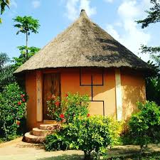 Rph Benin On Instagram Venez Passer La Nuit Dans Un De Nos Magnifiques Bungalow Authenticite Garantie Benin Afri Outdoor House Styles Outdoor Structures