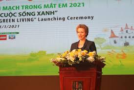 Cụ thể, ông vua áo đen. Phat Ä'á»™ng Cuá»™c Thi Ä'an Máº¡ch Trong Máº¯t Em 2021