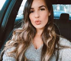 Veronica Dearman's Instagram, Twitter & Facebook