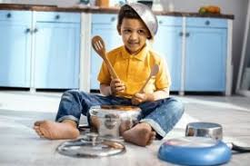 Immer wieder kommt es gerade in mehrfamilienhäusern zu konflikten zwischen eltern von lärmenden kindern und deren deswegen dürfen kinder grundsätzlich auch im hof und garten spielen. Kinderlarm Was Ist Erlaubt Was Gilt Als Ruhestorung Kita De