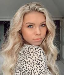 9 Potret Caroline Gregory Pacar Asher Angel, Cantik Maksimal