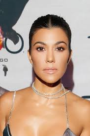 Kourtney mary kardashian is an american media personality, socialite, and model. Kourtney Kardashian Starportrat News Bilder Gala De