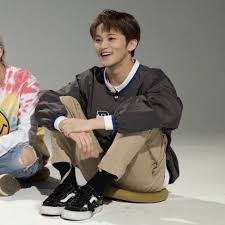 Anak smp dengan om polisi ganteng. Pin By Keumarkeu On Mark Lee Being Tiny Nct Mark Lee Nct 127 Mark