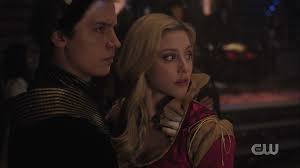 As prom season sweeps through riverdale, betty works to uncover the truth about her father and archie pushes his boxing career to its limits. Riverdale Season 3 Episode 20 Prom Night Adversion