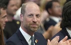 Sur le terrain, le prince Edward retrouve une seconde jeunesse