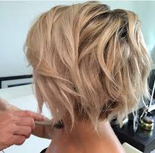 Fryzura pixie cut z dłuższą grzywką będzie zdecydowanym hitem 2021 roku. 20 Stylowych Fryzur Bob Dla Cienkich Wlosow Siegnij Po Najnowsze Trendy